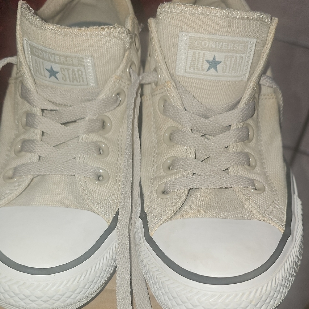 Converse Women's Cream/Beige All Star Low Top Sneakers Size 8 USED ONCE